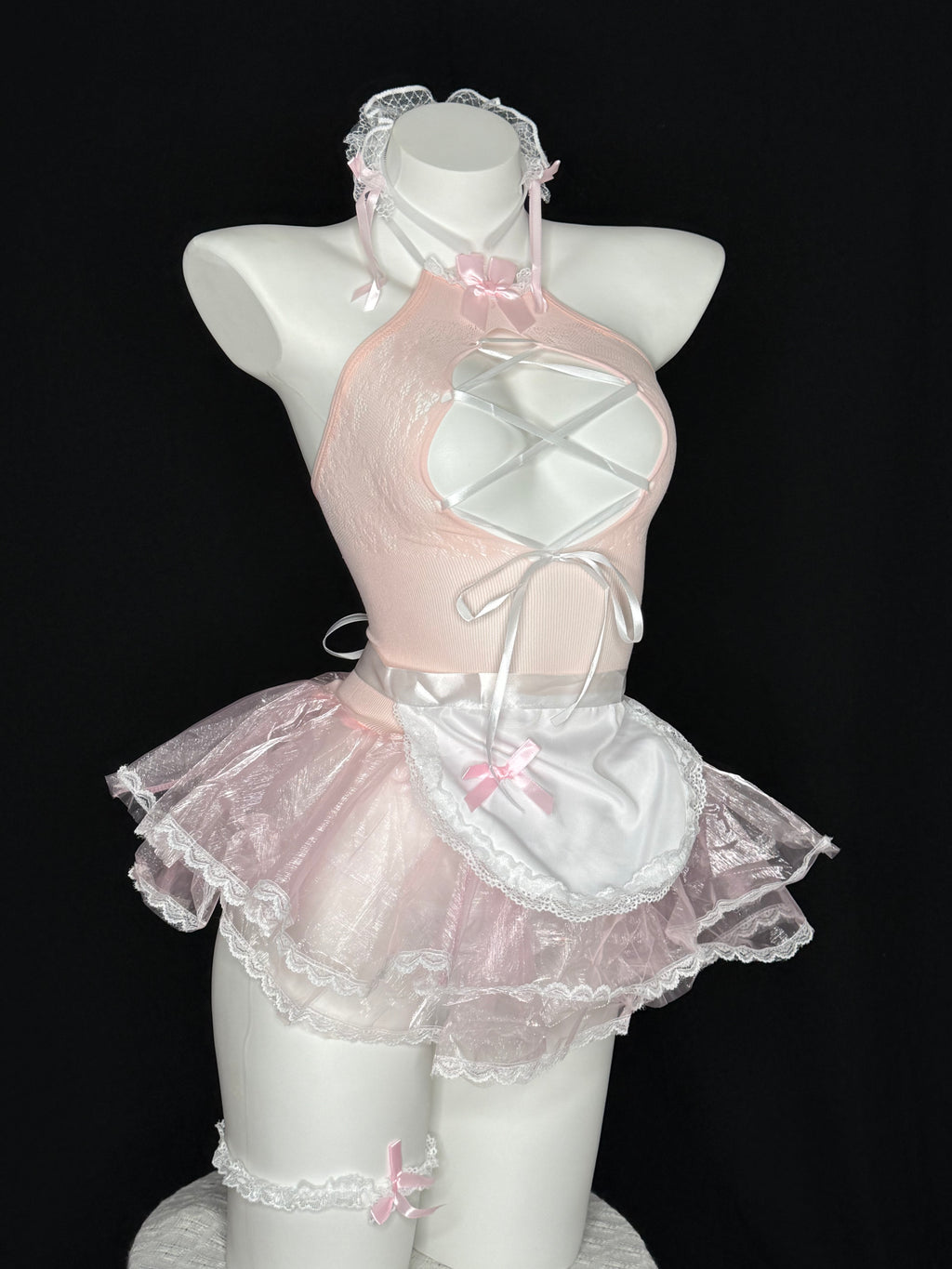 Charming Maid Temptation